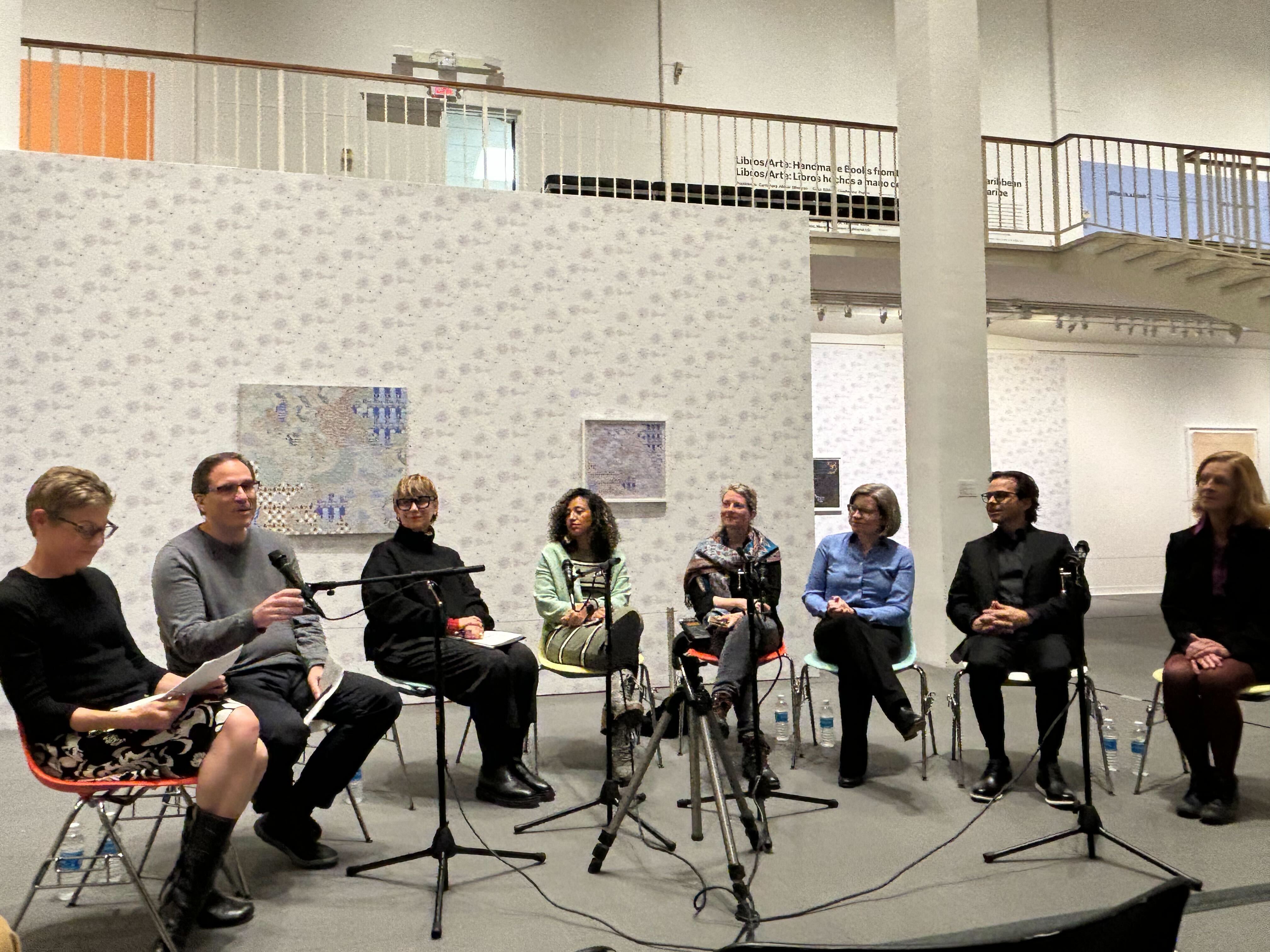 Panel discussion during Libros/Arte