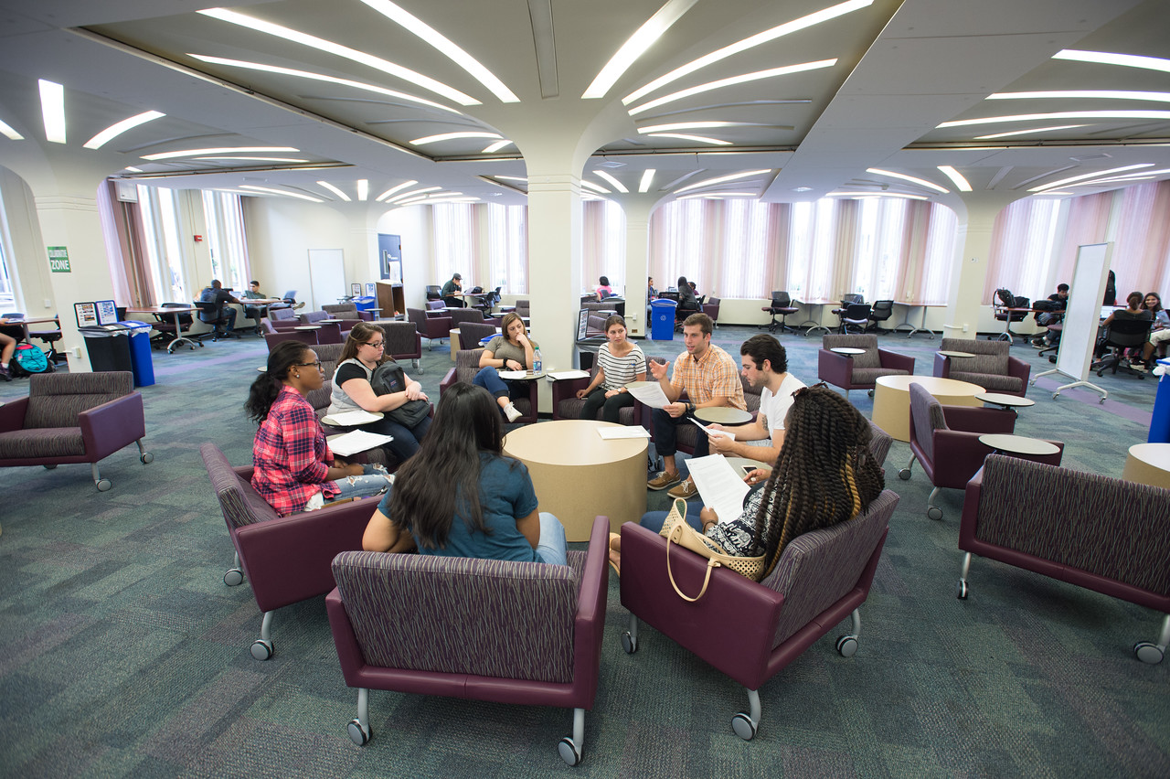 Student discussion in University Library