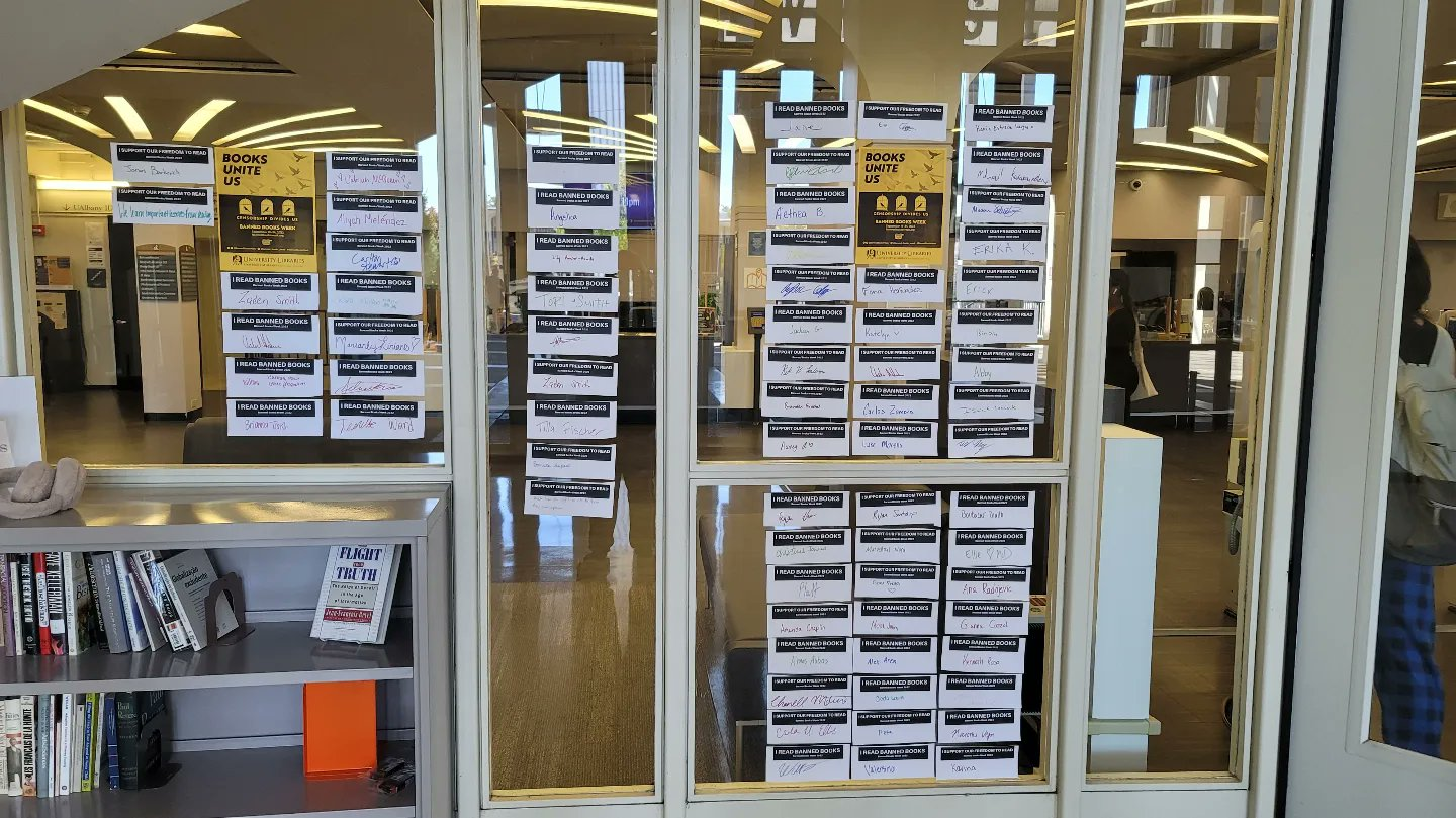 Banned Books pledge outside the University Library