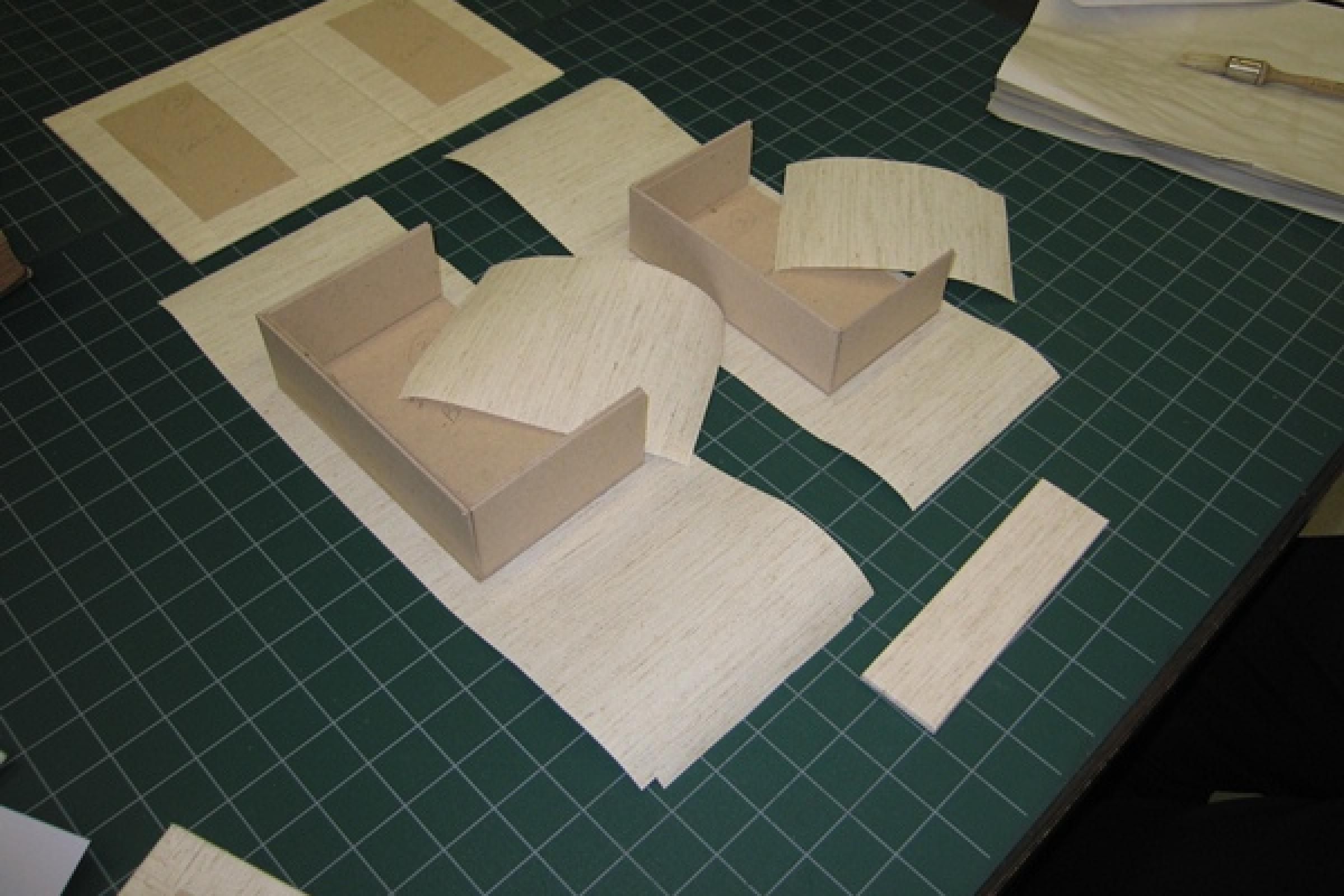 Base and lid trays, box case and covering cloth